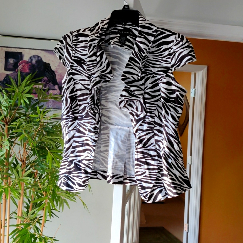 D.F.A. New York W. Sz. M Zebra Print Top